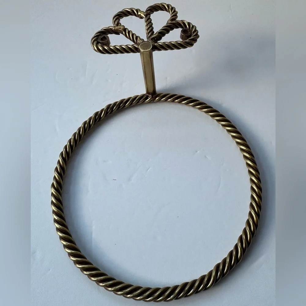 NWOT Anthropologie Francis Towel Ring